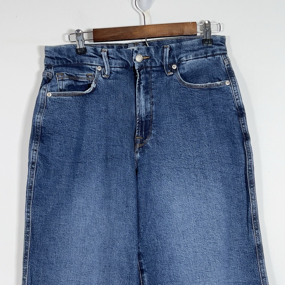 Good American High-Rise Wide-Leg Jeans in Medium Blue - Picture 4 of 15